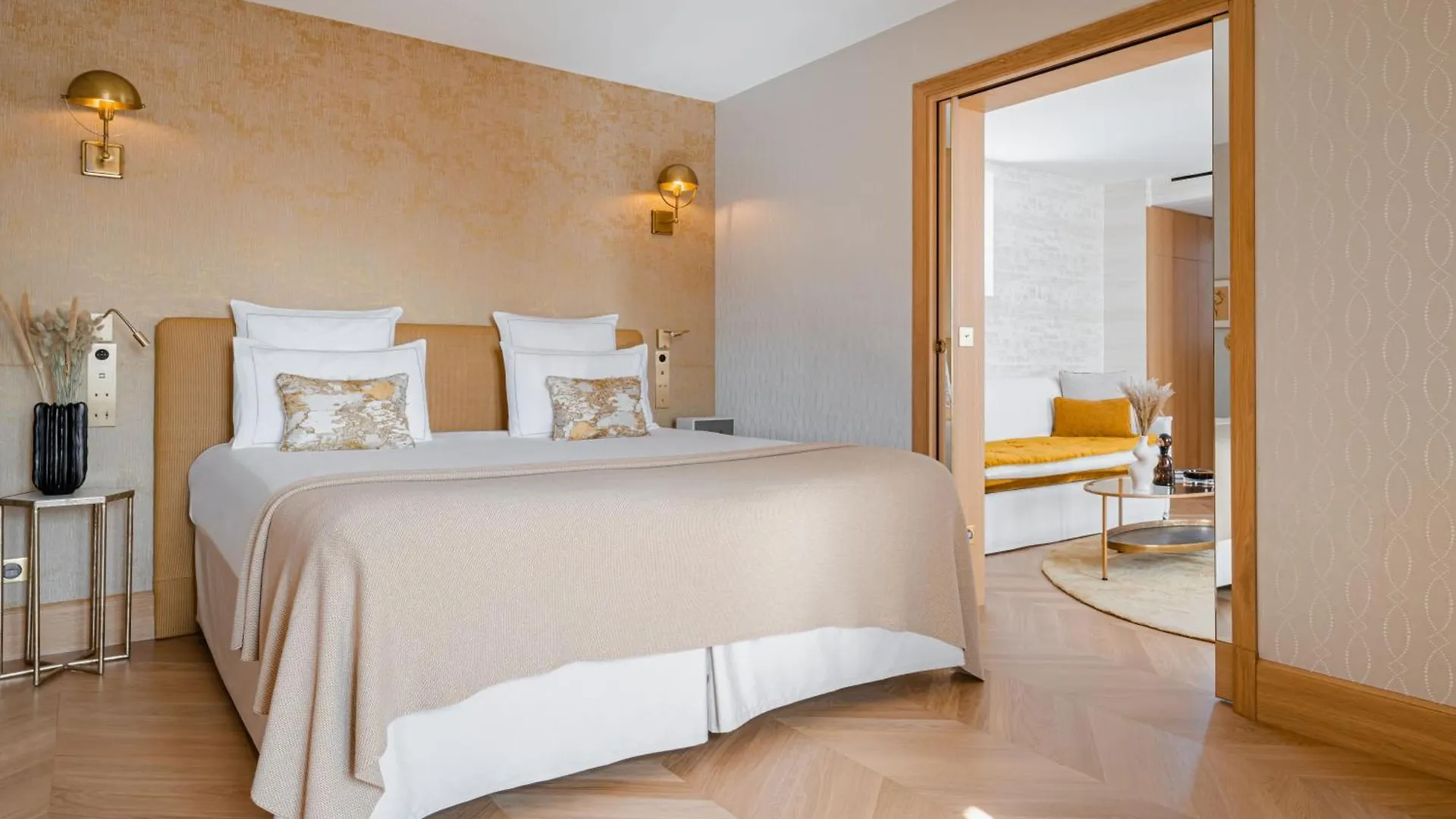 **** Hotel Hôtel Madison Paris France